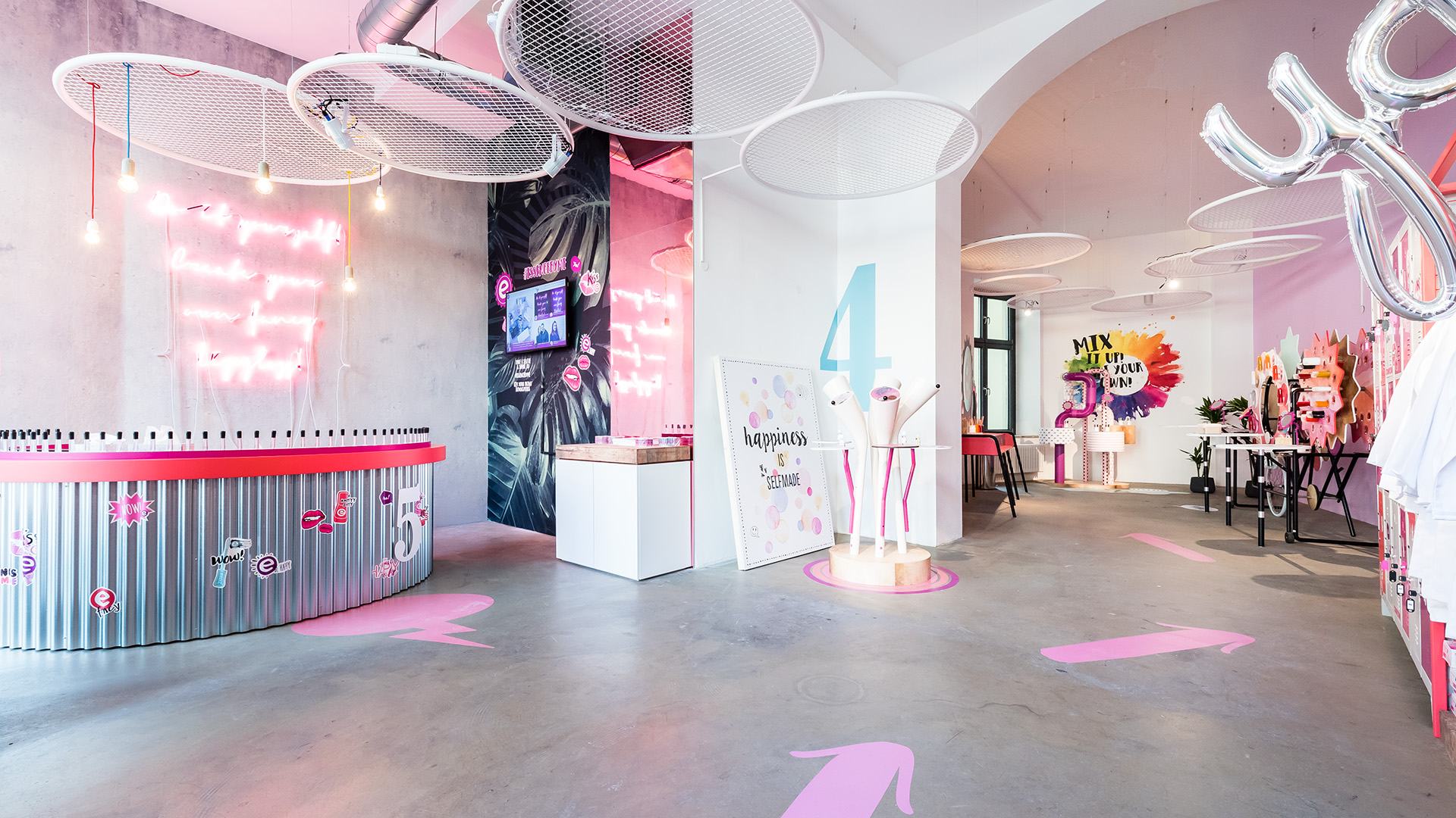DFROST, Essence, Maker Shop, Brand Space, Event, Make Up, Fashion, Lifestyle