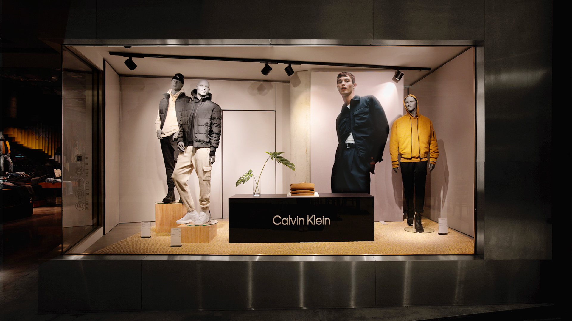 DFROST, Calvin Klein, Window campaign, window, window design, Berlin