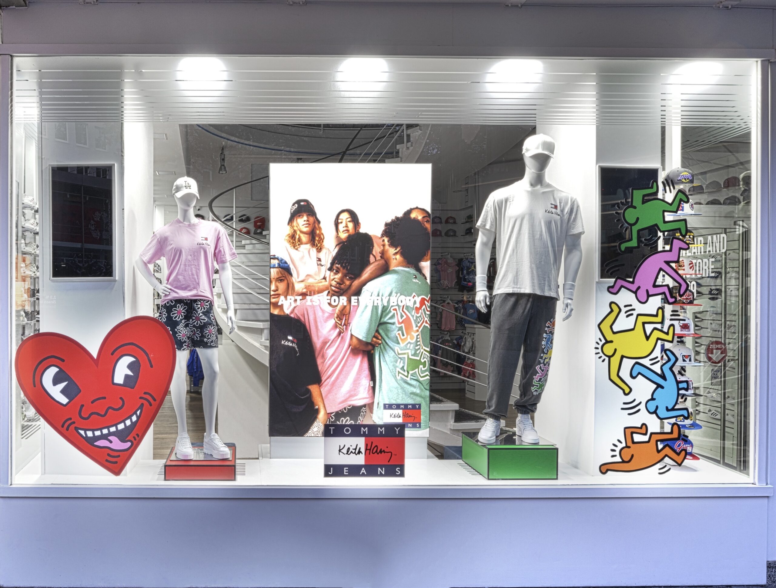 DFROST, Tommy Hilfiger, Window Campaign, Tommy Hilfiger x Keith Haring, Window Campaign, POS Campaign, Window Rollout, Retail Marketing Campaign