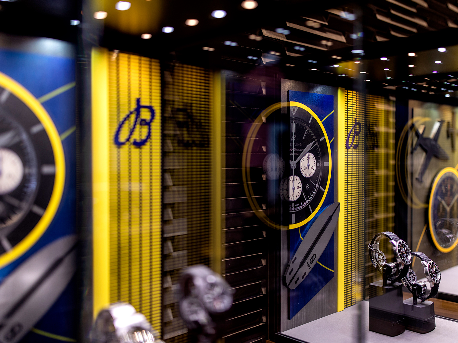 DFROST, Breitling, Window Campaign, Conception, Development, luxury, watches, window system